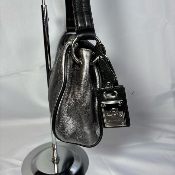 B. Makowsky Women’s Orchard Flap Shoulder Bag - Picture 3 of 15